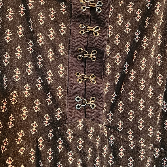 Fit and Flare tank - Picture 2 of 6